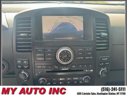Used 2011 Nissan Pathfinder LE w/ Navigation Pkg AWD/4WD image 18