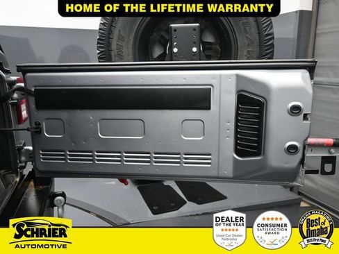 Used 2016 Jeep Wrangler Rubicon w/ Power Convenience Group image 40