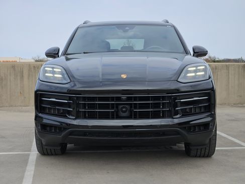 Certified 2024 Porsche Cayenne S image 11