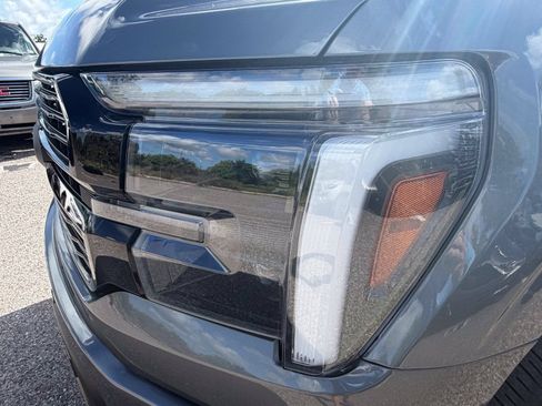 Used 2024 Ford F150 Platinum w/ Equipment Group 702A High AWD/4WD image 9