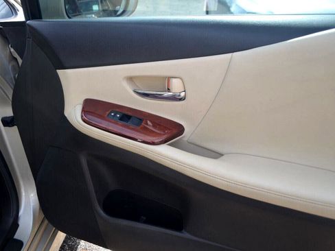 Used 2012 Lexus HS 250h image 28