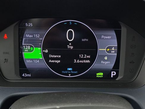 Used 2022 Chevrolet Bolt EUV Premier FWD image 24