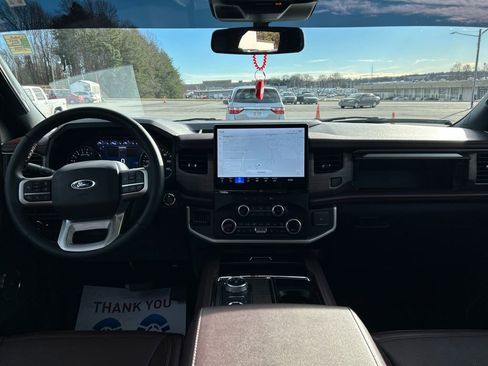 Used 2024 Ford Expedition Max Limited image 14