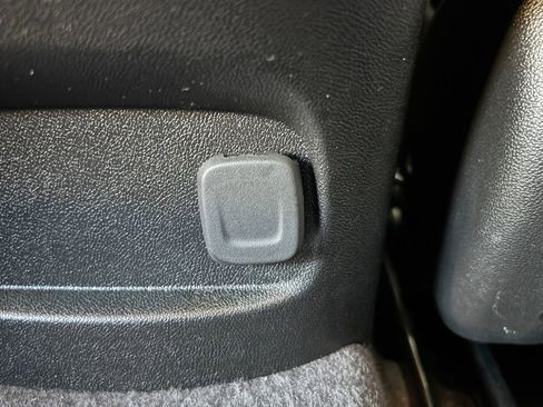 Used 2023 Chevrolet Malibu LT image 19