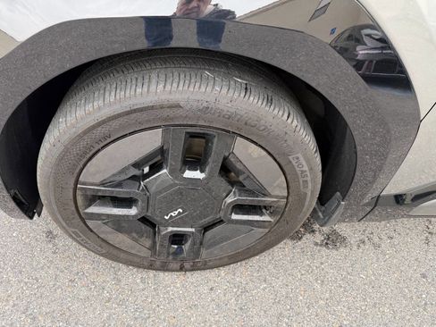 Used 2024 Kia EV9 GT-Line image 21