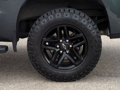 Used 2020 Chevrolet Silverado 1500 LT Trail Boss AWD/4WD image 14