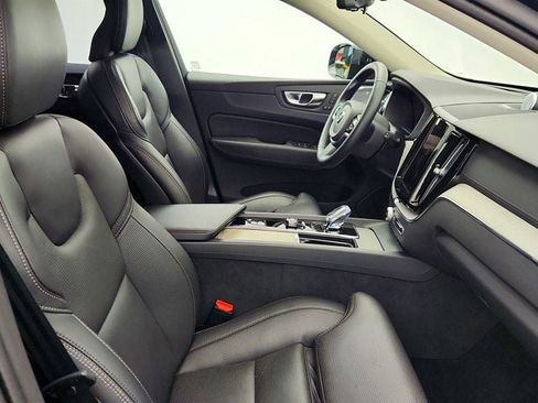 Used 2025 Volvo XC60 B5 Ultra w/ Protection Package Premier AWD/4WD image 24