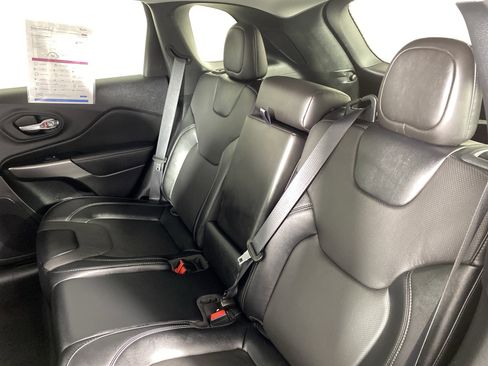 Used 2022 Jeep Cherokee Latitude Lux image 32