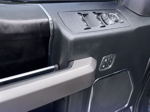 Used 2020 Ford F150 Platinum w/ Equipment Group 701A Luxury image 23