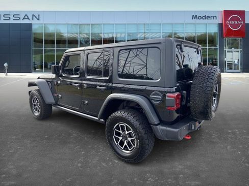 Used 2024 Jeep Wrangler Rubicon image 6