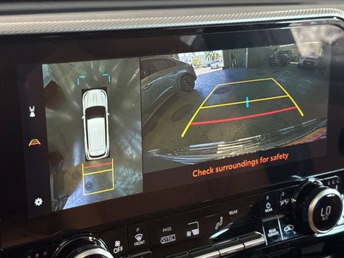New 2026 Toyota Highlander Platinum AWD/4WD image 25