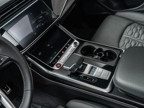Used 2025 Audi RS Q8 performance image 28