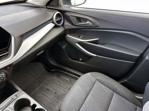 Certified 2024 Chevrolet Trax LS w/ LS Convenience Package image 25