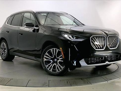 Used 2025 BMW X3 xDrive30i w/ Premium Package image 1