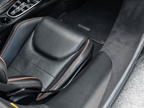 Used 2023 McLaren GT RWD image 22
