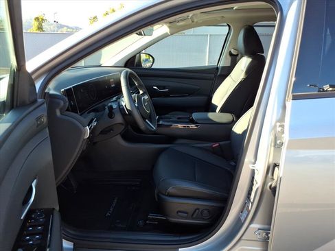 Used 2025 Hyundai Tucson Limited image 9
