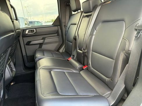 Used 2026 Ford Bronco Badlands AWD/4WD image 5