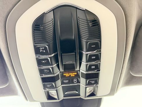Used 2012 Porsche Panamera Turbo S image 39