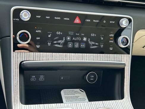 New 2026 Genesis GV80 2.5T Prestige image 37