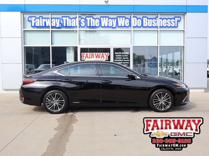 Used 2022 Lexus ES 300h w/ Premium Package