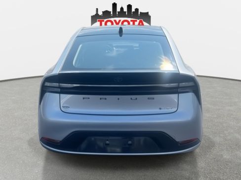 New 2026 Toyota Prius Plug-In Hybrid FWD image 3
