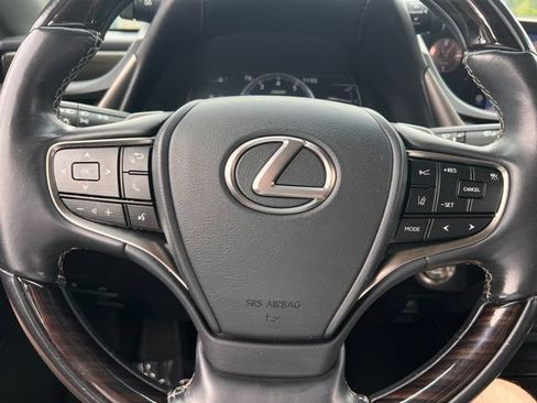 Used 2019 Lexus ES 350 w/ Accessory Package 2 FWD image 19
