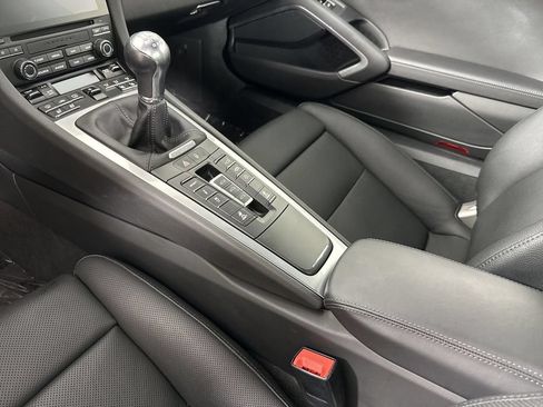 Certified 2017 Porsche 911 Carrera S RWD image 31