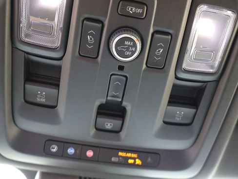 Used 2023 Chevrolet Tahoe High Country AWD/4WD image 31