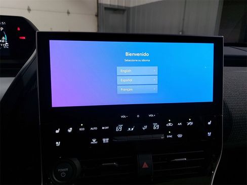 Used 2025 Subaru Solterra Touring image 23