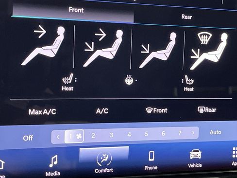 Used 2024 Chrysler Pacifica Touring-L FWD image 22