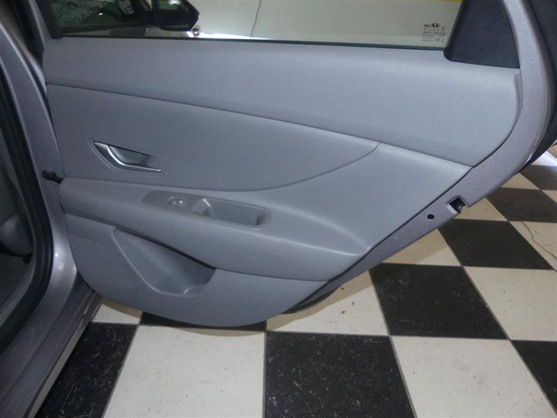 Used 2026 Hyundai Elantra Hybrid FWD image 27