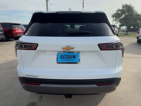 Used 2026 Chevrolet Equinox LT FWD image 7