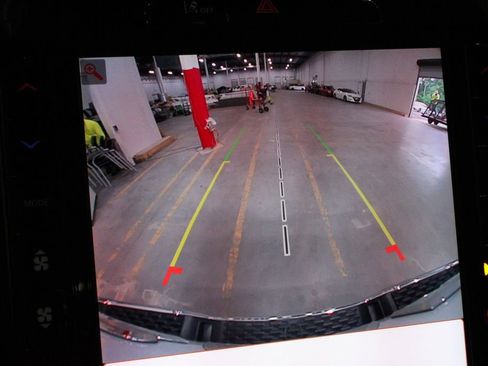 Used 2025 RAM 1500 Laramie image 10