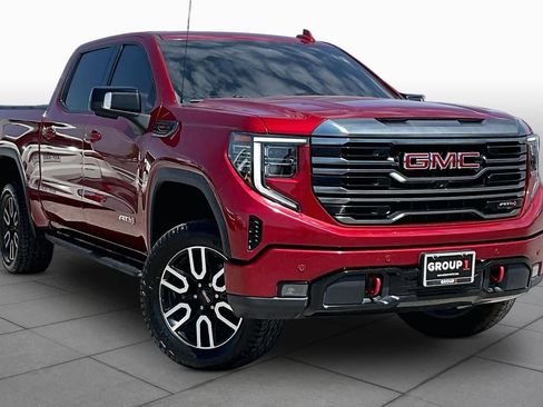 Used 2022 GMC Sierra 1500 AT4 w/ AT4 Premium Package AWD/4WD image 3