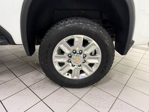 Used 2024 Chevrolet Silverado 2500 High Country AWD/4WD image 13