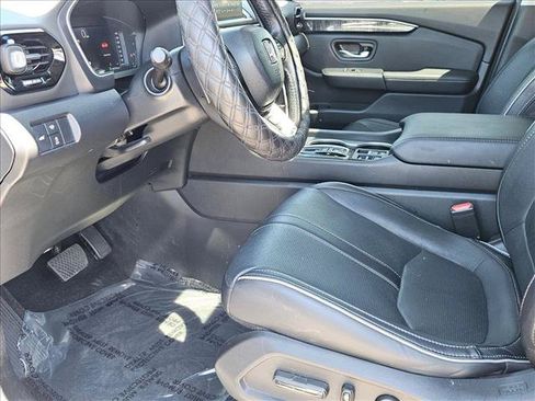 Used 2024 Honda Pilot Elite image 24