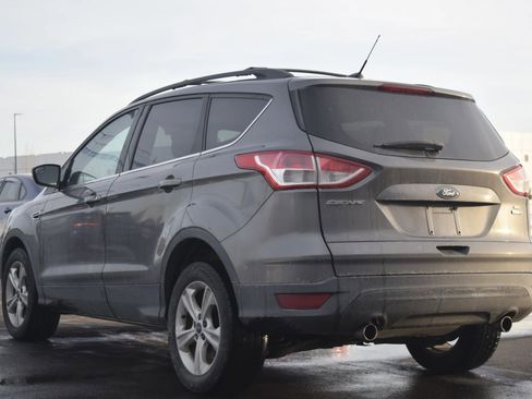 Used 2013 Ford Escape SE image 2
