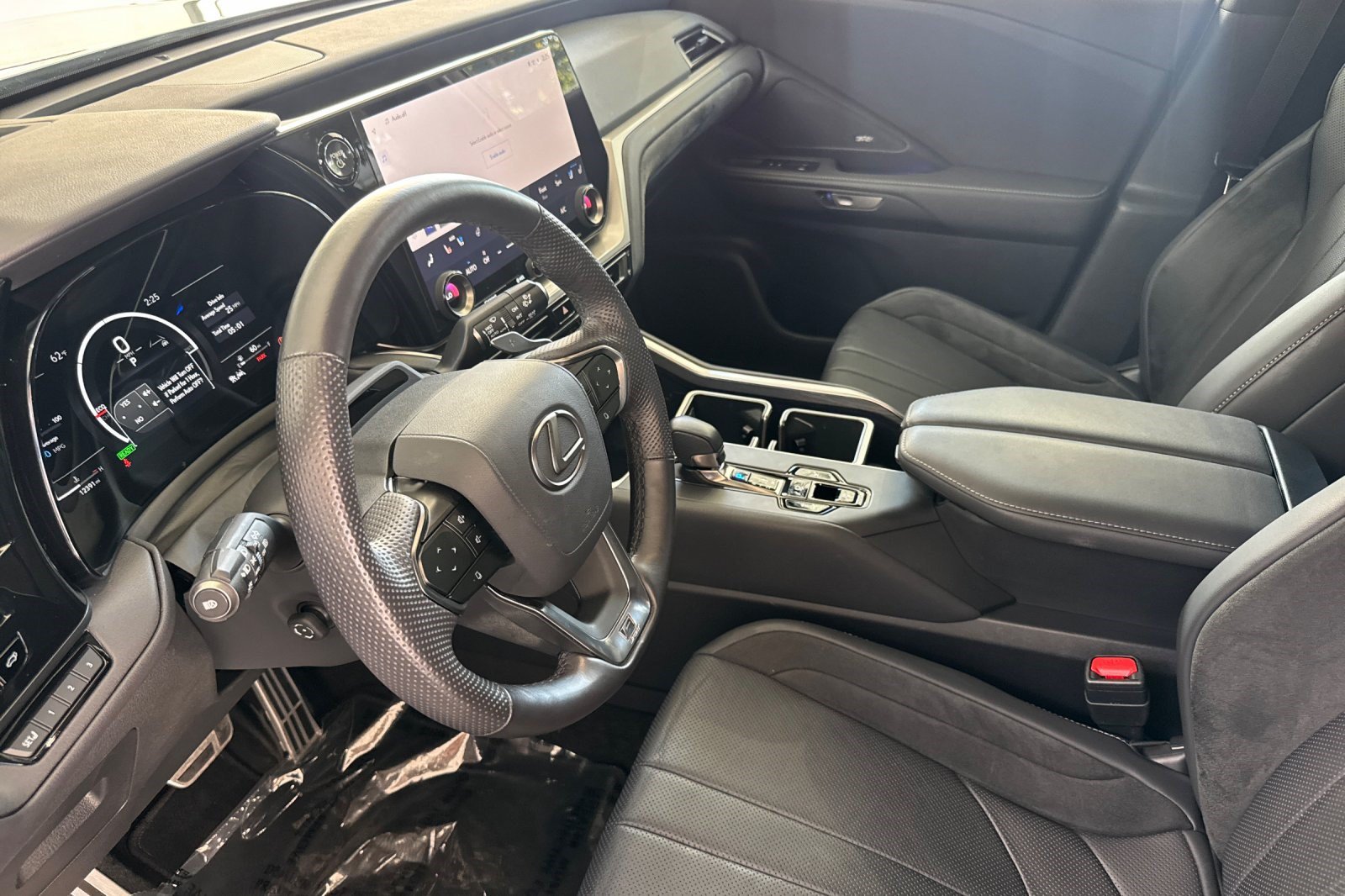 Certified 2026 Lexus TX 500h AWD w/ Technology Package image 11