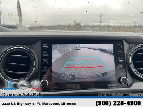 Used 2022 Toyota Tacoma TRD Off-Road image 24