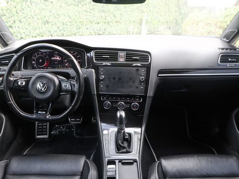 Used 2018 Volkswagen Golf R 4-Door AWD/4WD image 27