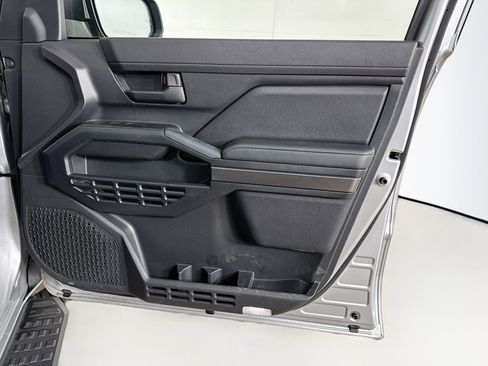 Used 2025 Toyota 4Runner SR5 image 30