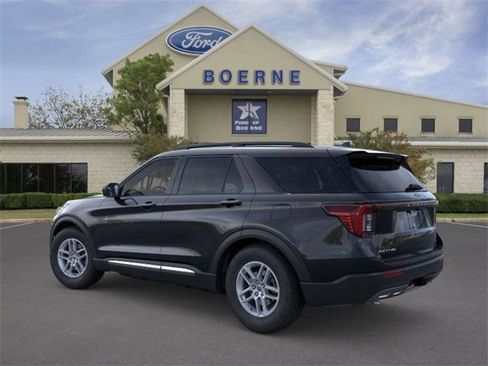 New 2025 Ford Explorer Active w/ Active Comfort Package image 4