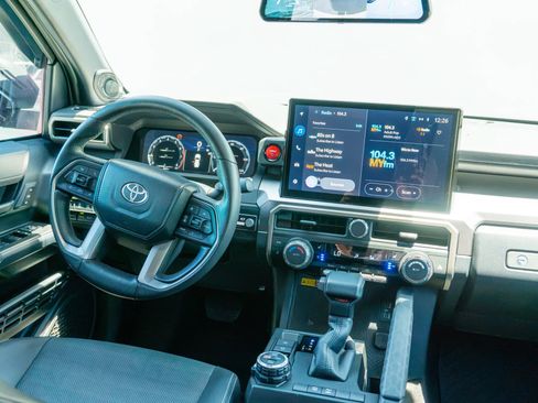 Used 2026 Toyota 4Runner Limited AWD/4WD image 91