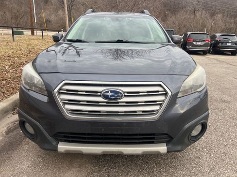 Used 2017 Subaru Outback 2.5i Limited image 2
