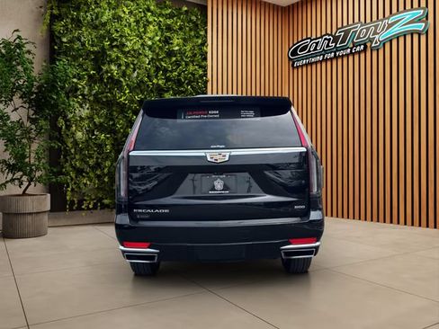 Used 2023 Cadillac Escalade ESV Premium Luxury AWD/4WD image 16