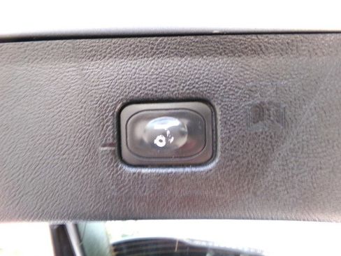 Used 2023 Ford Edge Titanium image 28