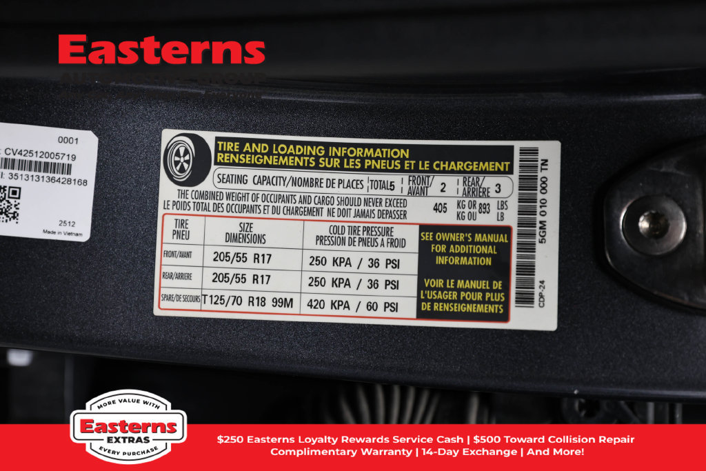 Used 2025 Volkswagen Jetta SE FWD image 35