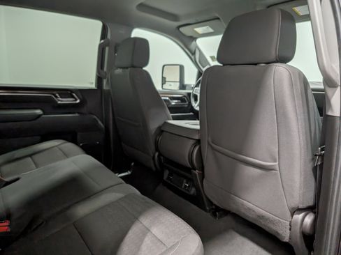 Used 2024 Chevrolet Silverado 2500 LT image 18