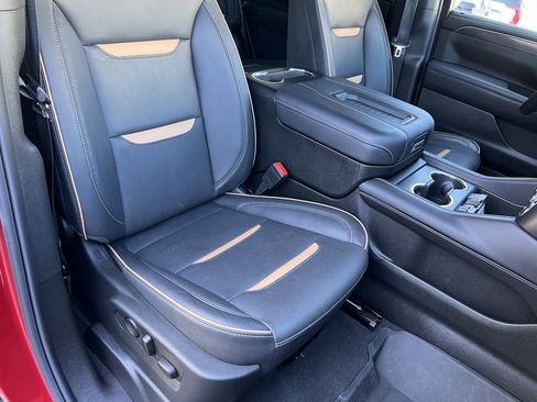 Used 2024 GMC Yukon AT4 image 28