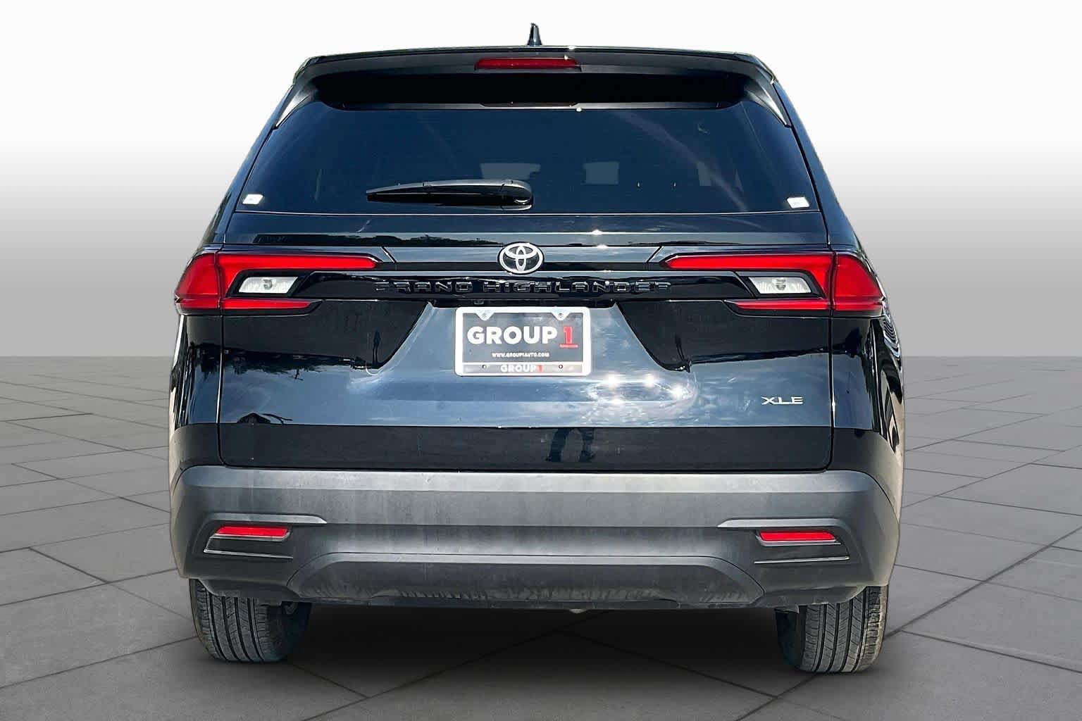 Used 2026 Toyota Grand Highlander FWD image 5